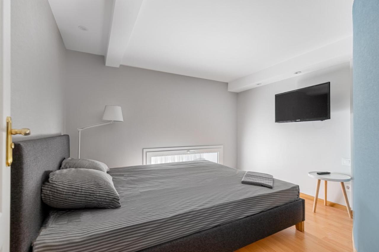 18 Deribasivska Street Jacuzzi Apartment Odessa Luaran gambar
